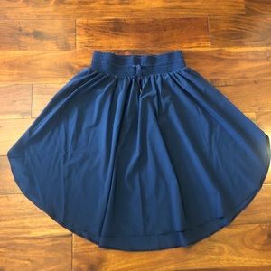 Lululemon the Away Skirt, size 8